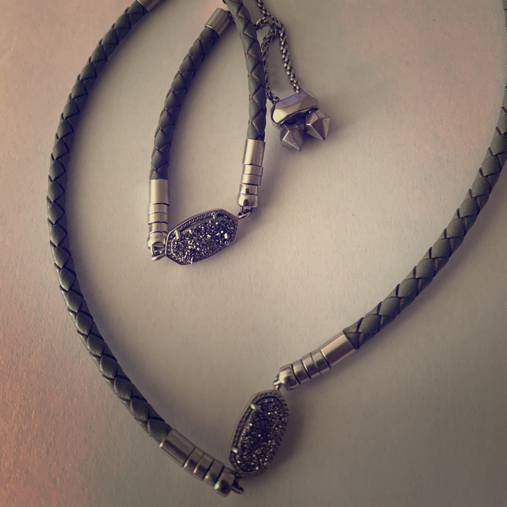 Kendra Scott necklace and bracelet